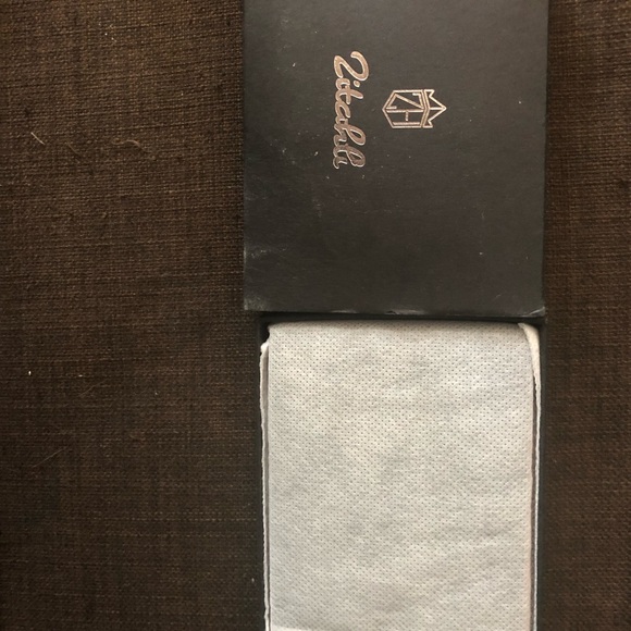 NWT RFDI Blocking Wallet - Picture 4 of 5